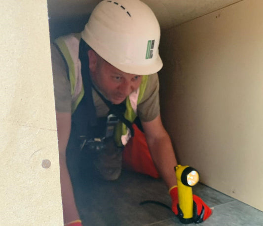 CITY & GUILDS 6160 09 LEVEL 2 AWARD IN WORKING IN MEDIUM RISK CONFINED SPACES